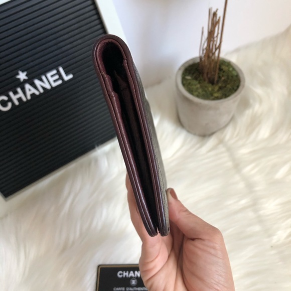 CHANEL Black Quilted Wallet - Picture 4 of 10